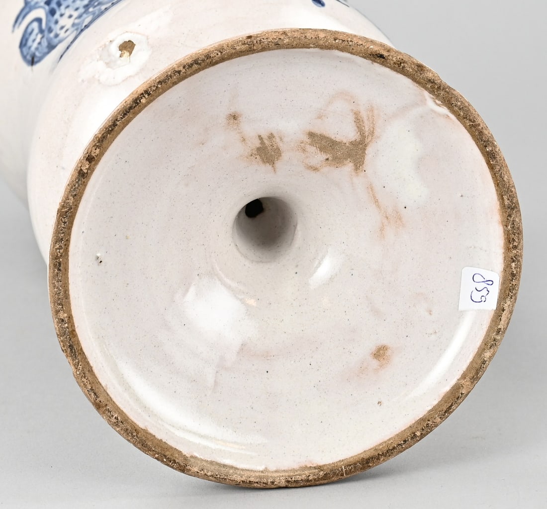 Delft pot - 3