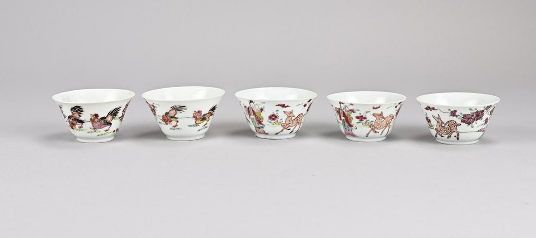 Lot of Chinese porcelain (5x) (1 of 3)
