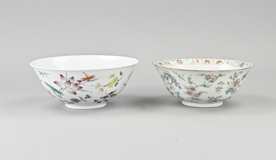 2x Chinese Family Rose bowl Ø 17.3 - 18.6 cm. (1 of 3)
