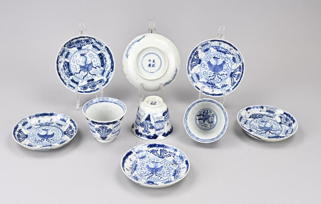 Lot of Chinese cups/saucers (9x): 9x Chinese porcelain. 3x Cup + 6x Saucer. 19th Century. Parsley + crane decoration. Four marks on the base. Two cups in good condition, one cup with chips. One saucer in good condition, five saucers w