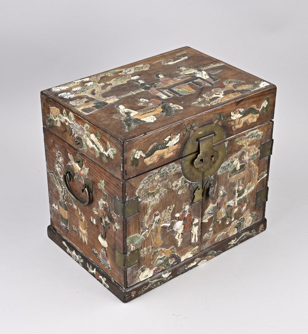 Antique Chinese cabinet: Antique Chinese Huanghuali wooden travel chest/cabinet with brass fittings and natural stone figures. Rare, beautiful quality. Dimensions: 24 x 32 x 23 cm. In good condition.