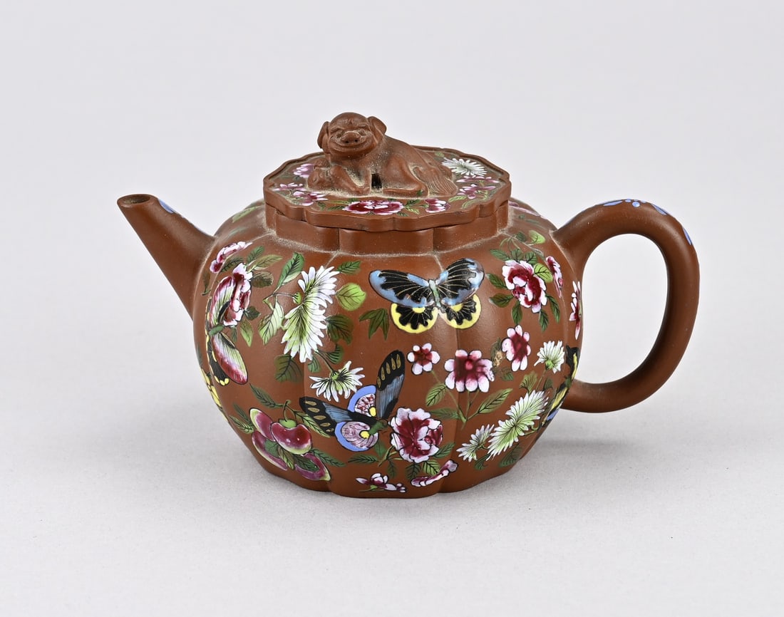 Chinese Yixing teapot Ø 9.5 cm. (1 of 3)
