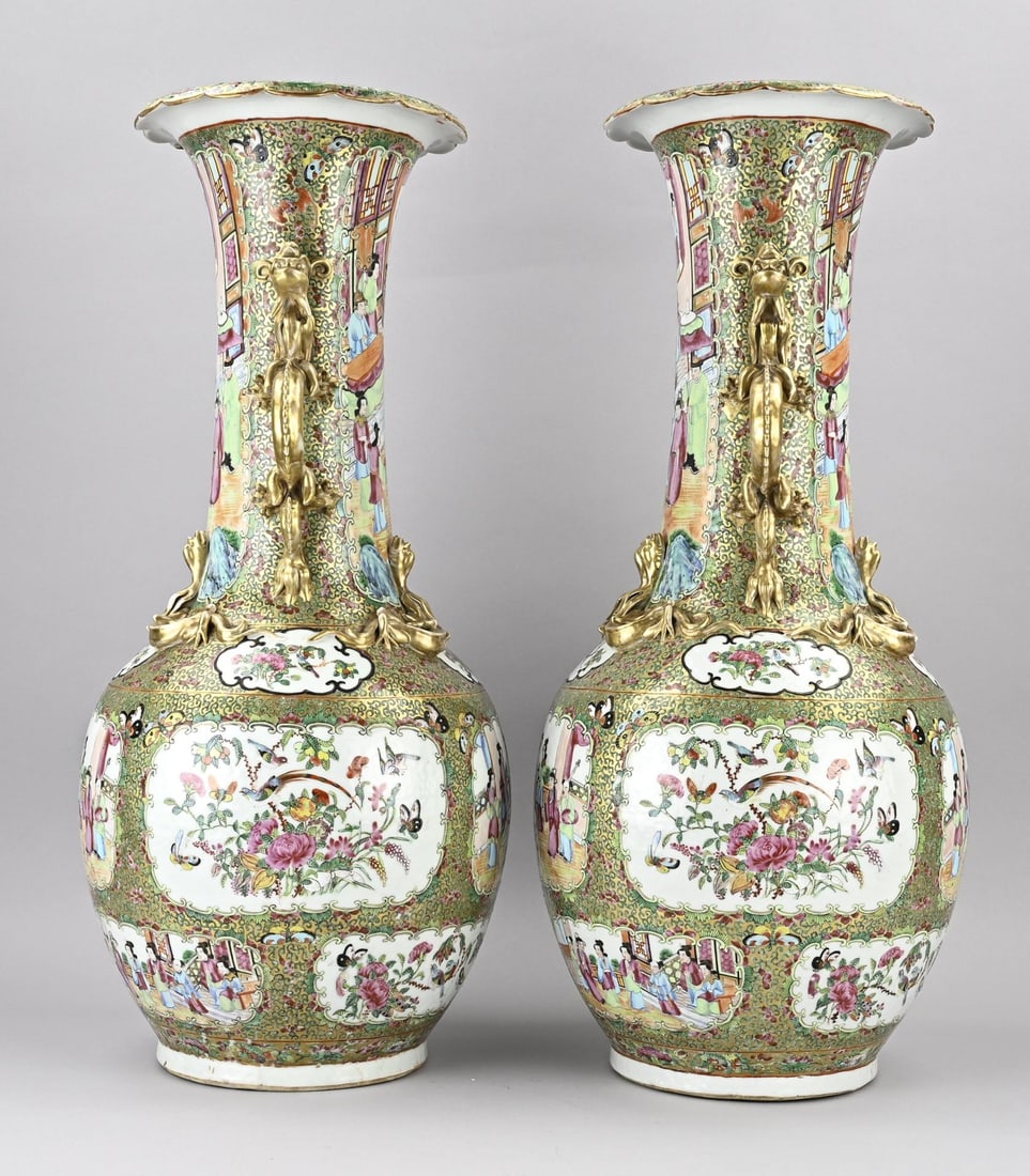 2x Chinese/Canton vase - 2