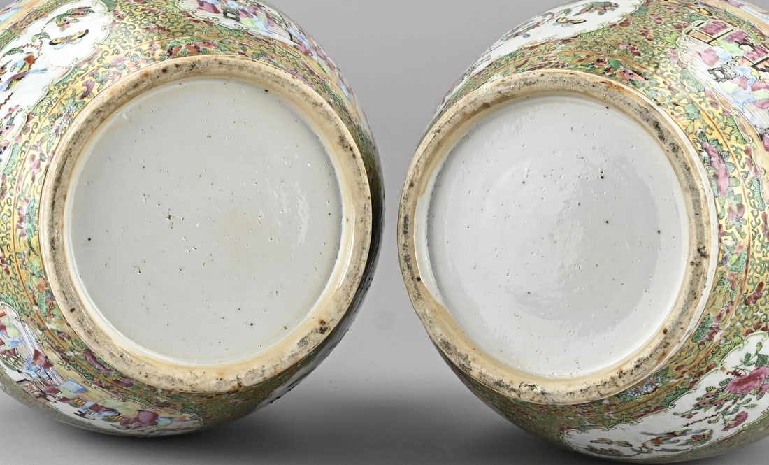 2x Chinese/Canton vase - 3