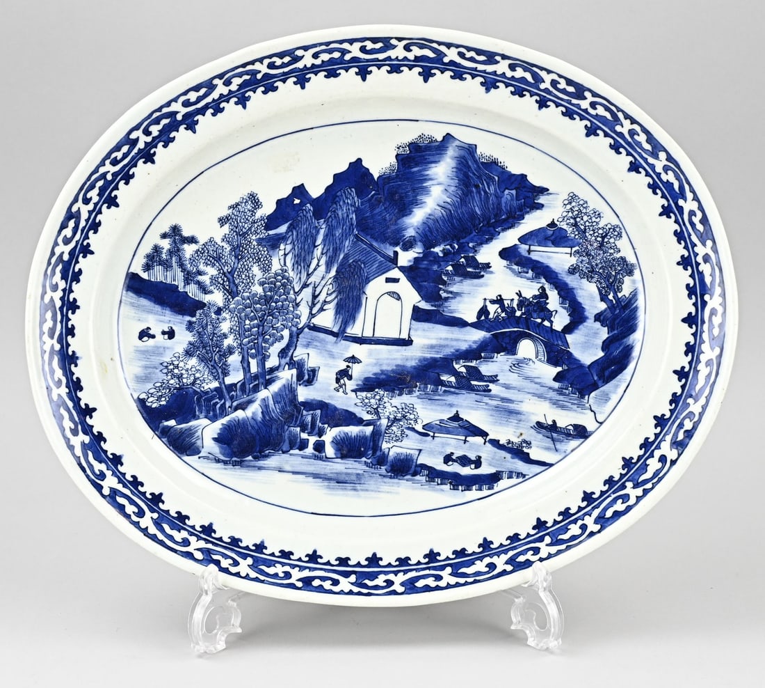 Chinese meat dish: 18th-century Chinese porcelain meat platter with landscape/figure decoration. Dimensions: 34.3 x 42 cm. In good condition.