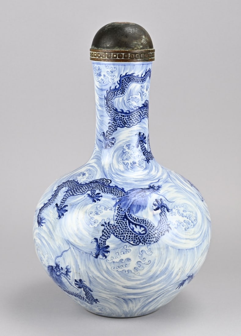 Chinese vase lamp, H 39.6 cm. (1 of 3)