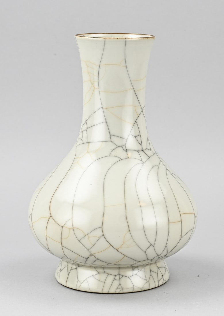 Celadon vase, H 24 cm.: Chinese porcelain celadon vase with six-character base mark. Dimensions: H 24 cm. In good condition.