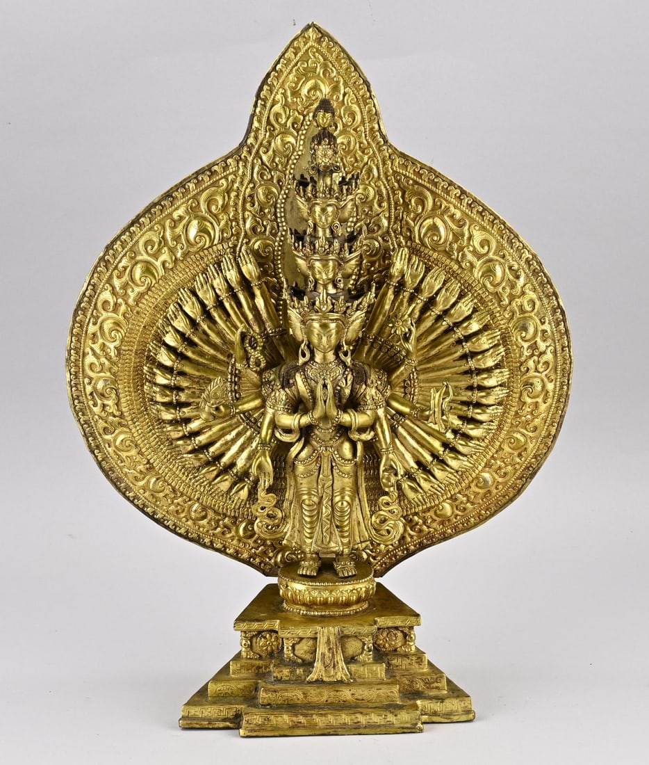 Antique 3-part Buddha, H 54 cm.: Antique, three-part gilded bronze Tibetan Buddha. Sahasrabhuja. Dimensions: H 54 cm. In good condition.