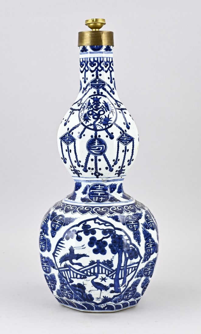 Chinese vase lamp, H 50 cm.: Old Chinese porcelain bulbous vase used as a vase lamp, decorated with cranes, characters, fruit, and good luck symbols. Six-character base mark. Dimensions: H 50 cm. In good condition.