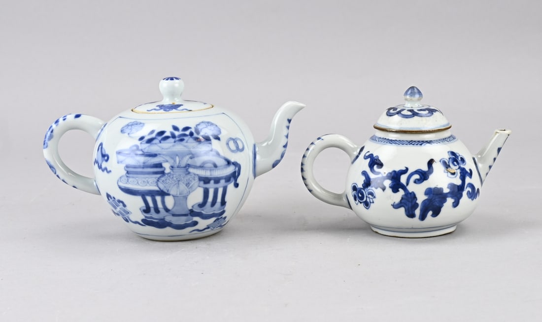 2x Chinese teapot (1 of 3)