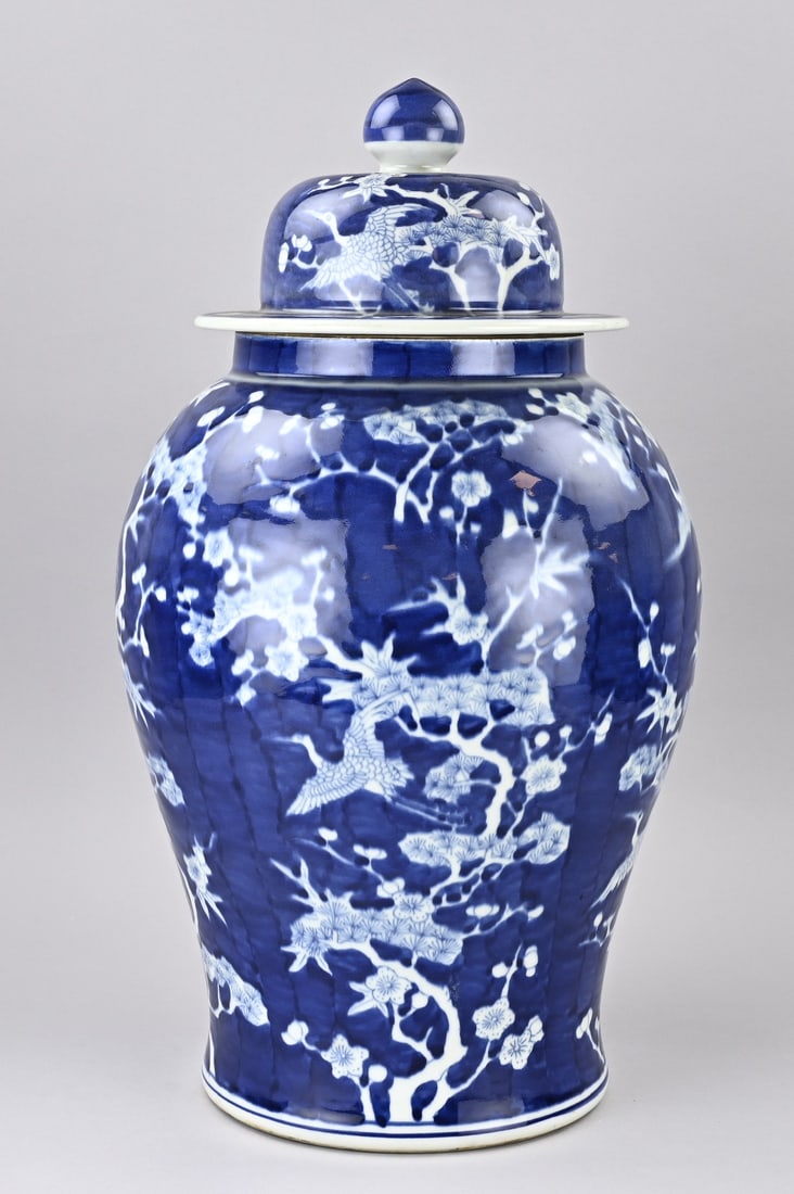 Chinese lidded vase, H 55 cm.: Large Chinese porcelain lidded vase with blossom branch/crane decoration. 19th - 20th century. Dimensions: H 55 cm. In good condition.