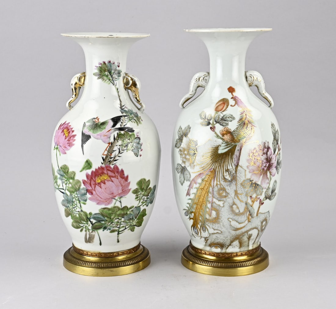Set of Chinese vases, H 34.5 cm.: Two 19th-century Chinese porcelain Rose Family vases with bronze bases. With floral, bird, and text decoration. Dimensions: H 34.5 cm. In good condition.