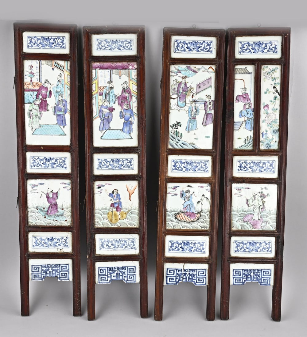 Rose family room divider, 82 x 70 cm.: Rare, 19th-century, four-part Chinese porcelain folding screen with various porcelain panels, figures/floral, etc. Dimensions: 82 x 70 cm. Some damage. In fair/good condition.