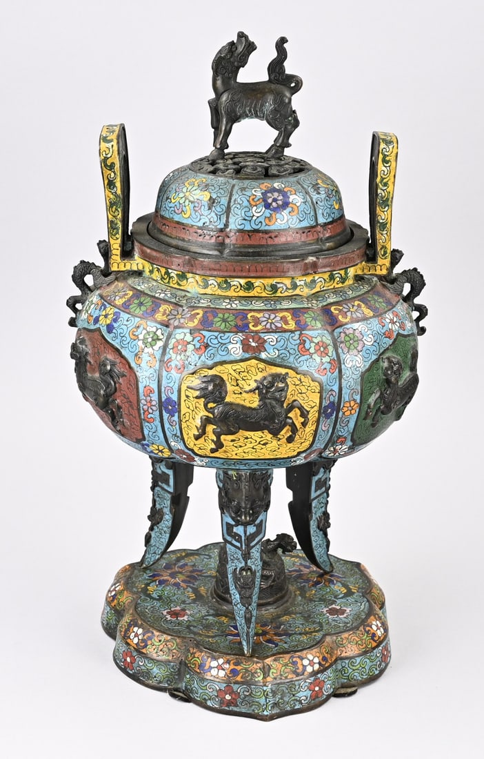 Chinese bronze incense burner Ø 22 cm.: Antique Chinese bronze incense burner with floral/kylins/dragons and cloisonné decoration. Dimensions: 46 x Ø 22 cm. In good condition.