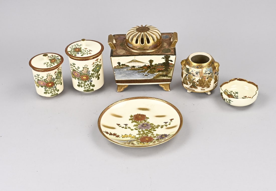 Lot of Japanese Satsuma porcelain (1 of 1)