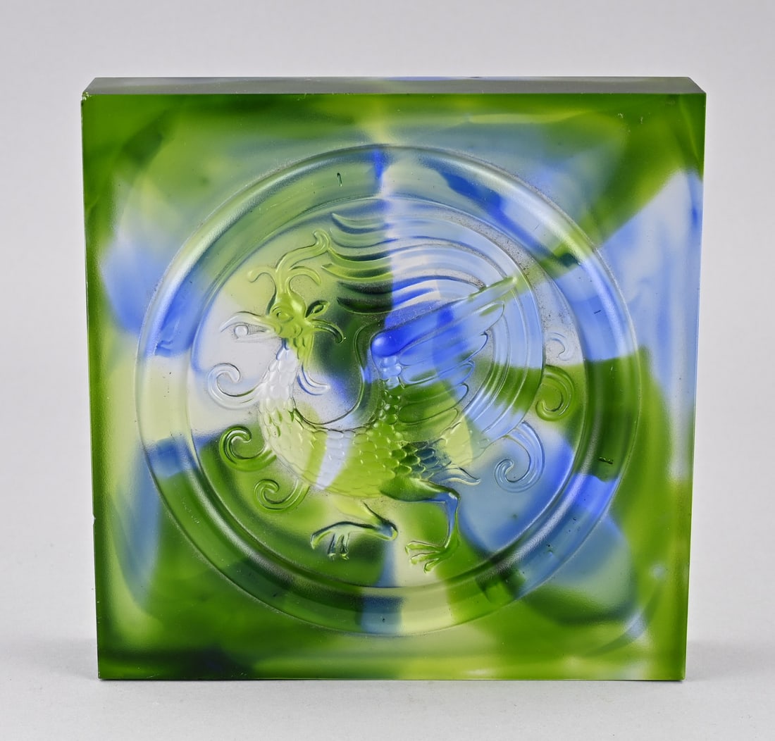 Peking glass tile, 19.2 x 19.2 cm.: Heavy Chinese Peking glass tile with phoenix. 20th century. Some chips. Dimensions: 5 x 19.2 x 19.2 cm. In fair/good condition.
