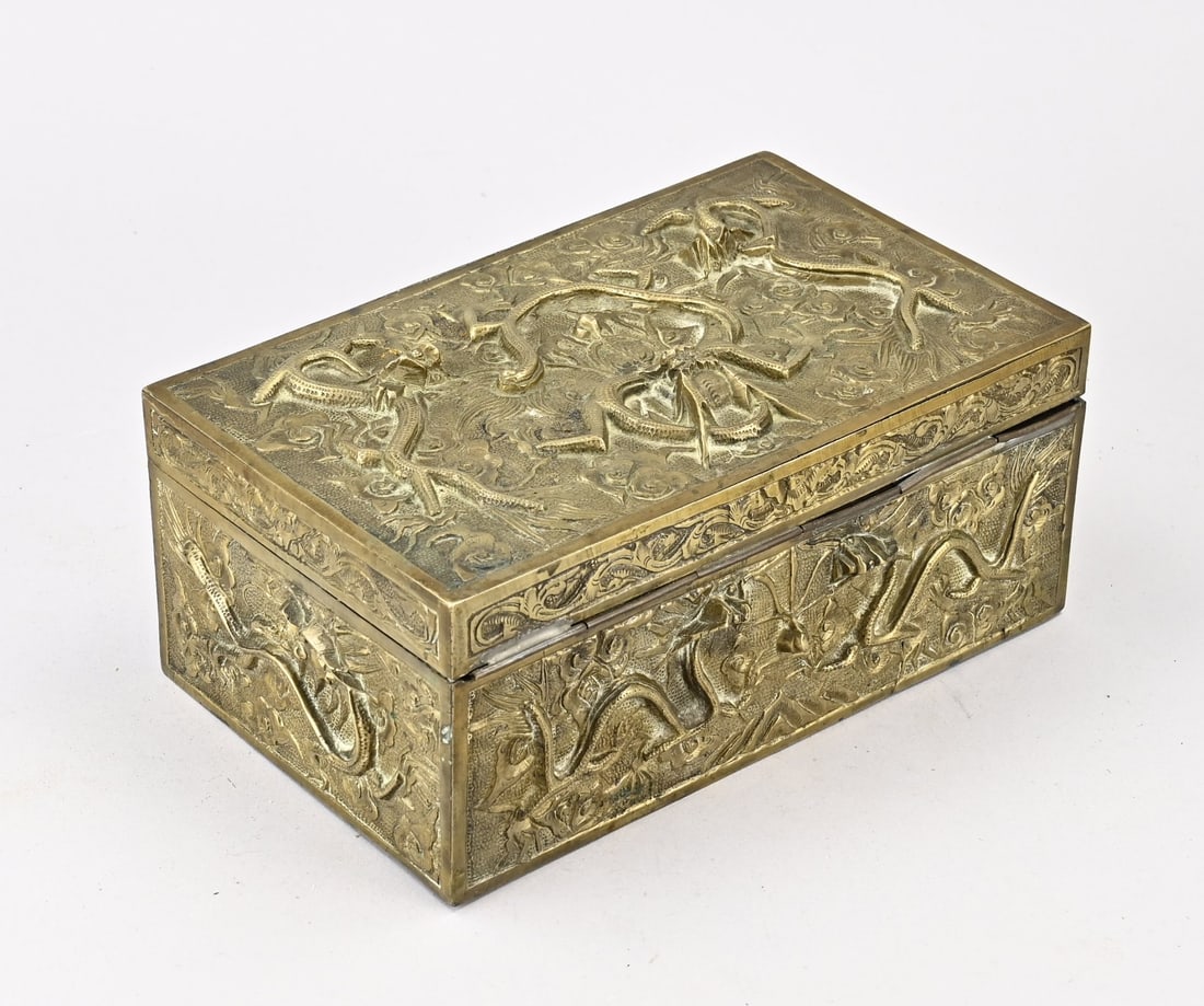 Chinese lidded box - 2