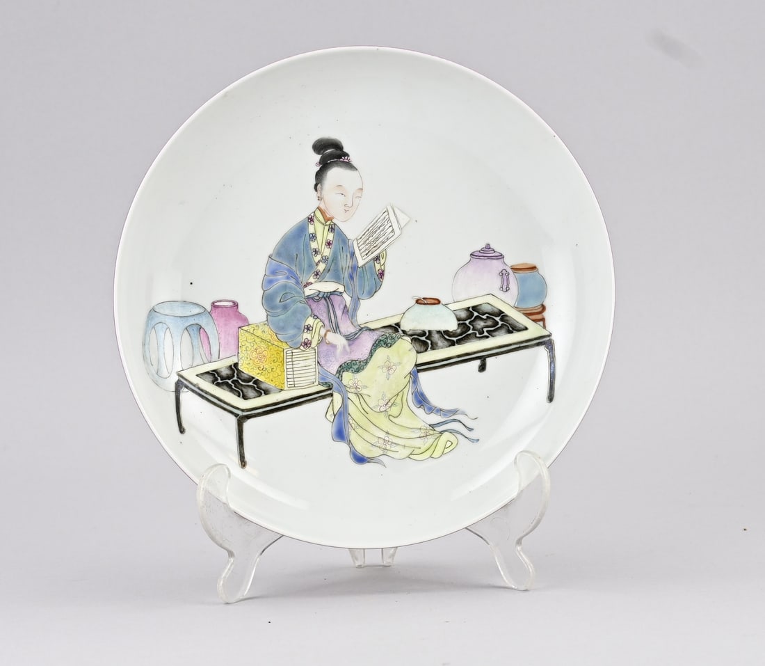 Chinese Family Rose plate Ø 22.4 cm. (1 of 2)