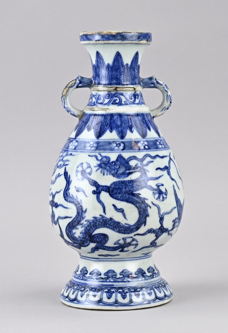 Chinese vase (blue/white), H 23 cm. (1 of 3)