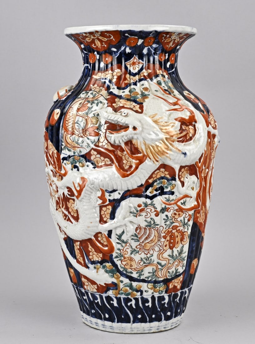 Japanese Imari vase, H 36.5 cm. (1 of 2)