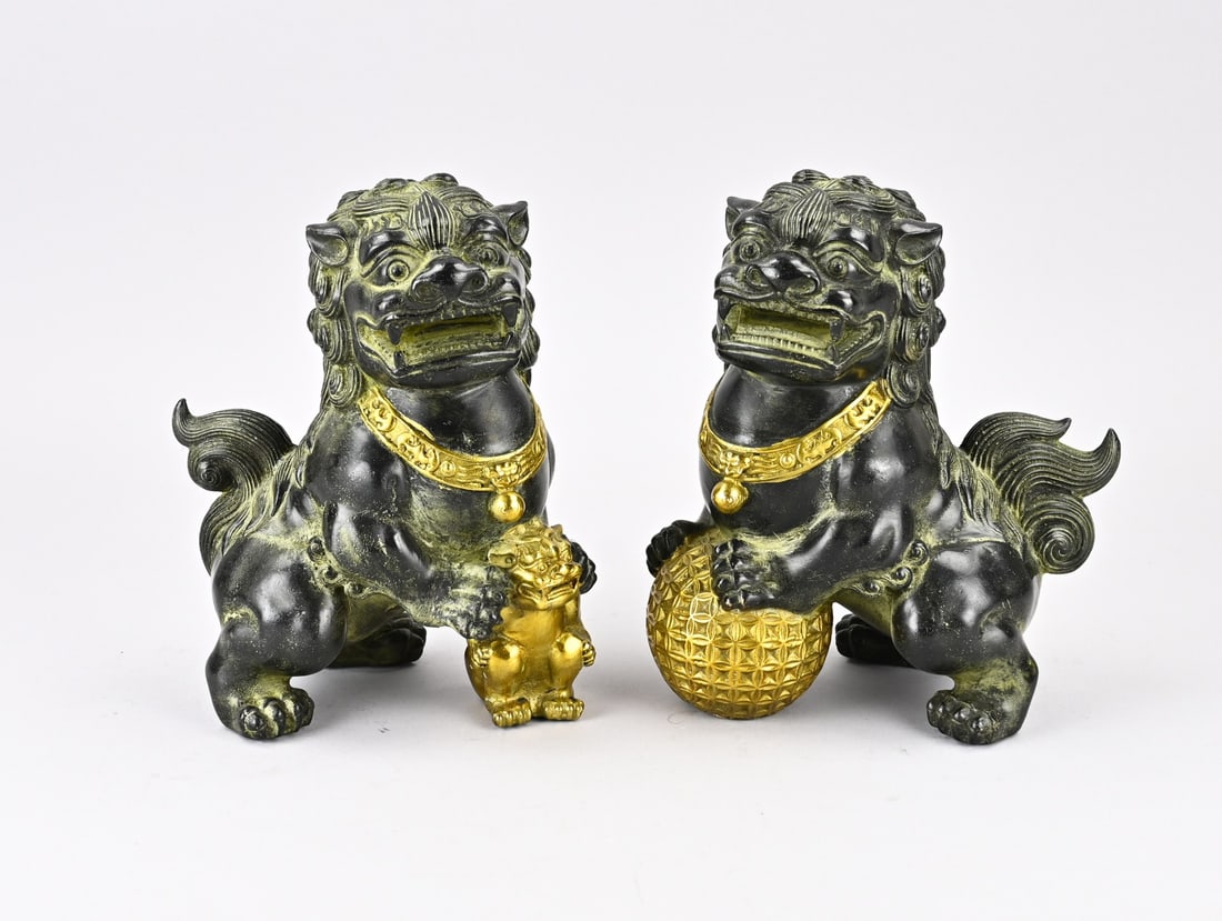 2x Temple Lion (1 of 2)