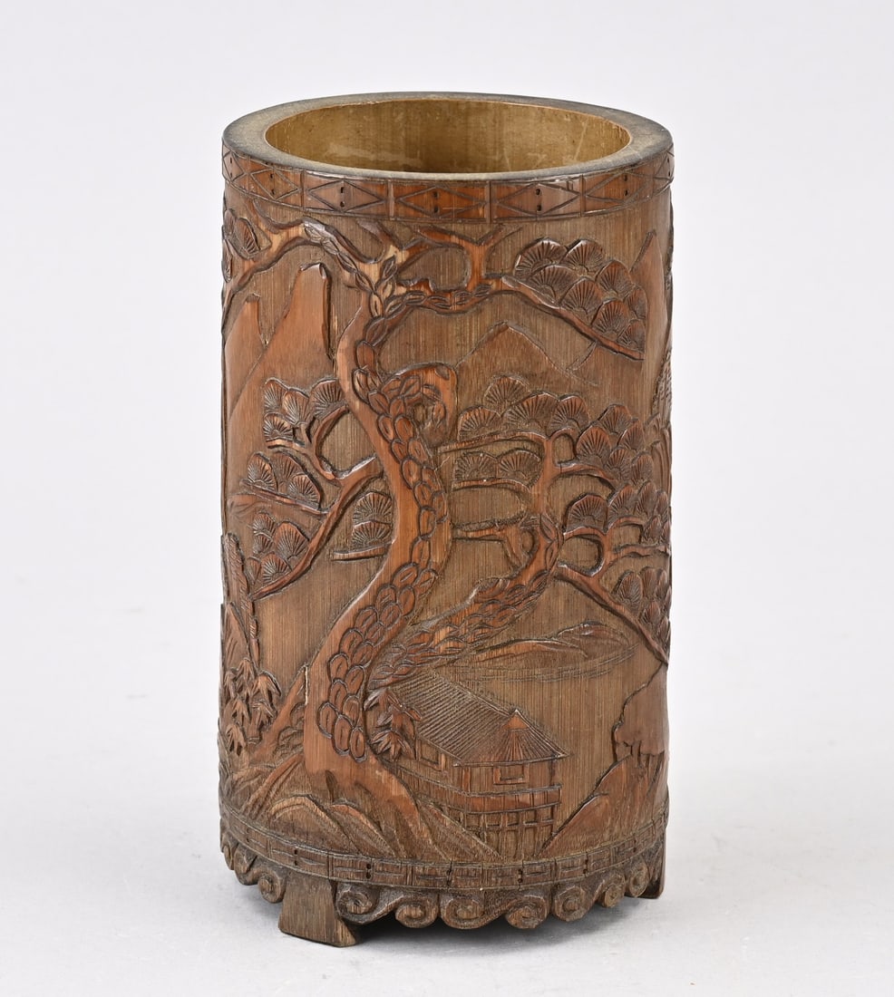 Brush cup (bamboo): Antique Chinese, ornate bamboo brushpot with landscape decoration all around. Dimensions: 17.7 cm. In good condition.