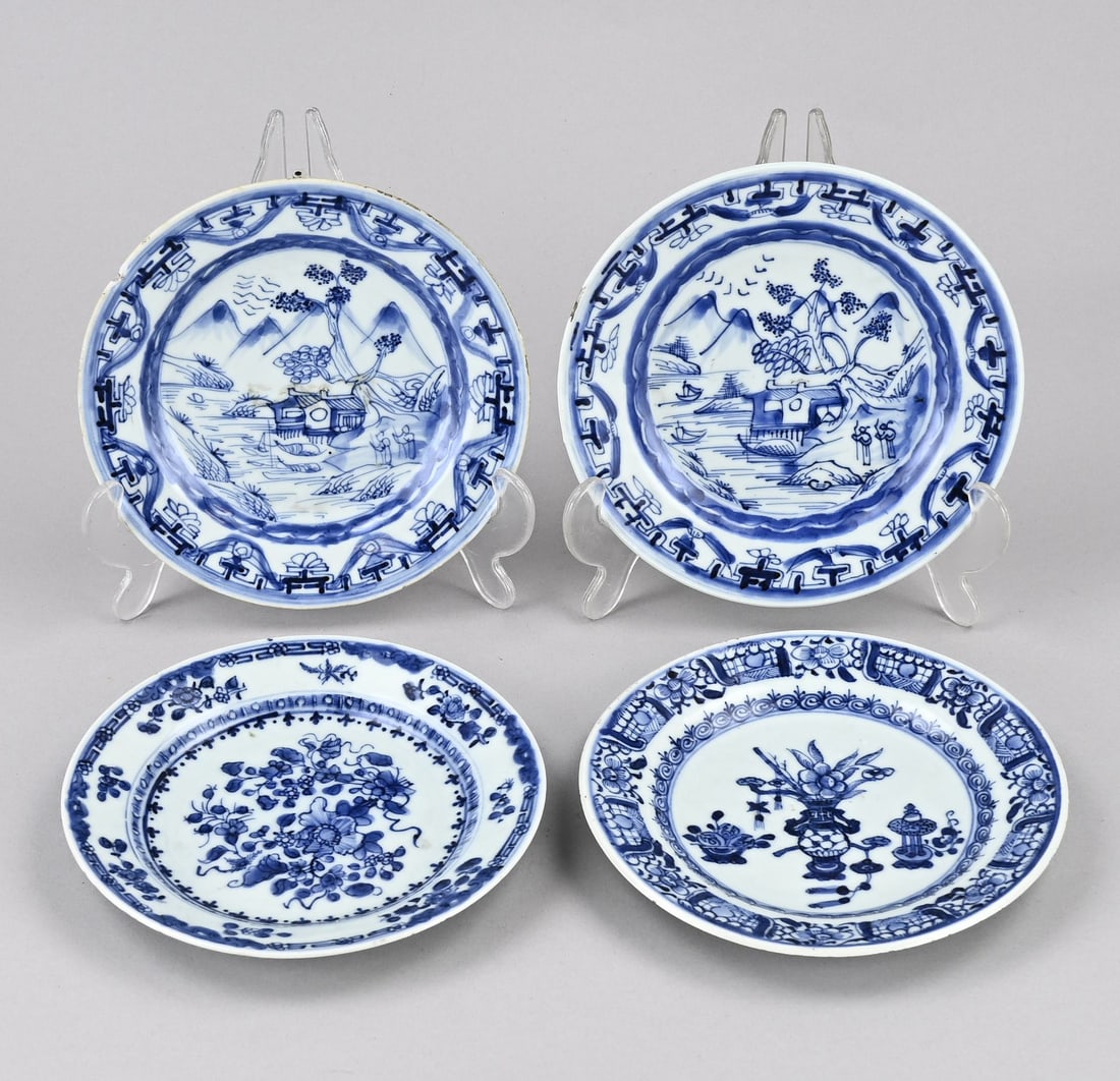 4x Chinese saucer Ø 16.5 cm.: Four 18th-century Chinese porcelain plates. Hairline crack + single chip + good. Dimensions: Ø 16.5 cm. In fair/good condition.