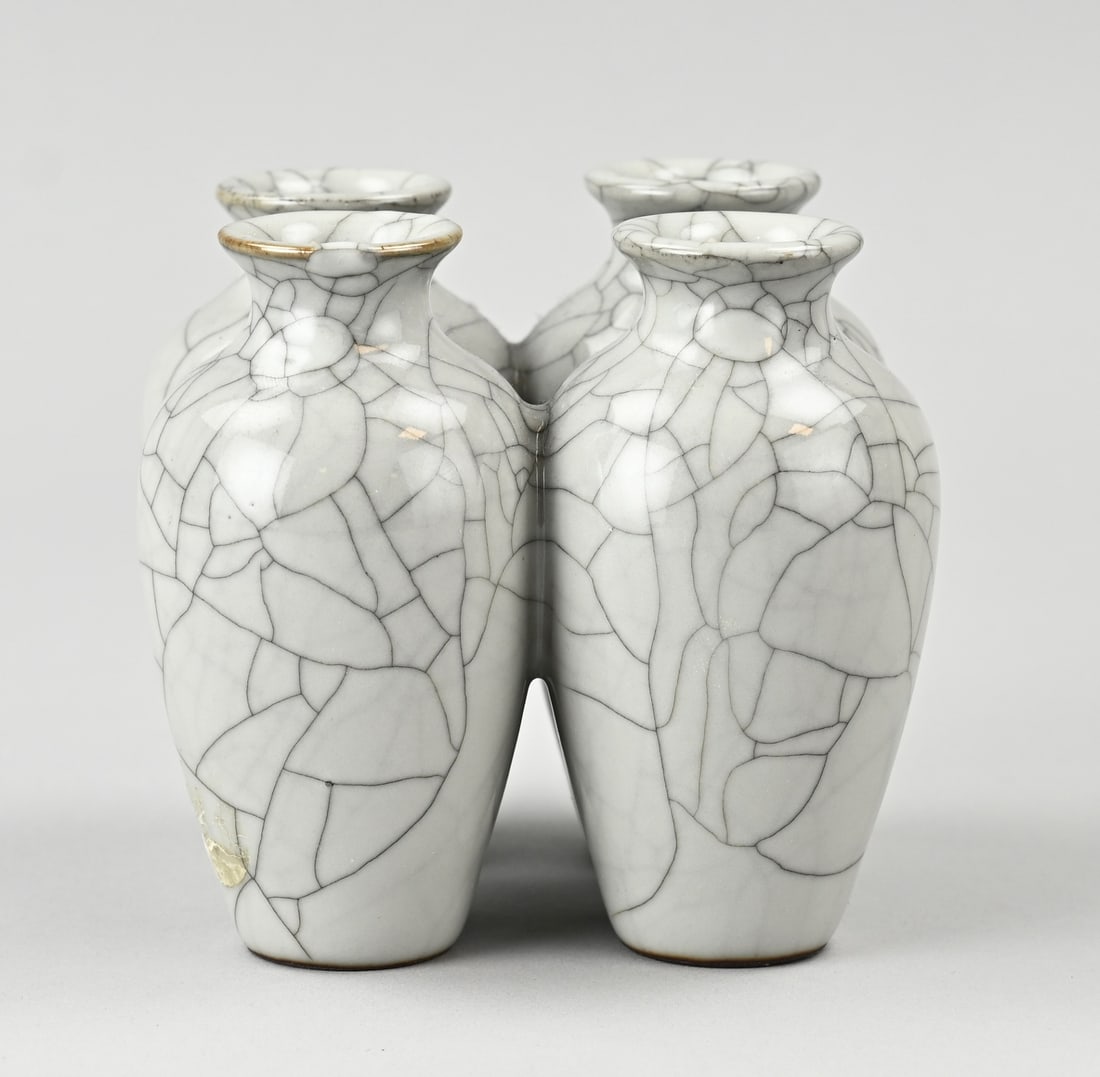Celadon tulip vase: Old Chinese porcelain celadon tulip vase with base mark. Dimensions: 10 cm. In good condition.