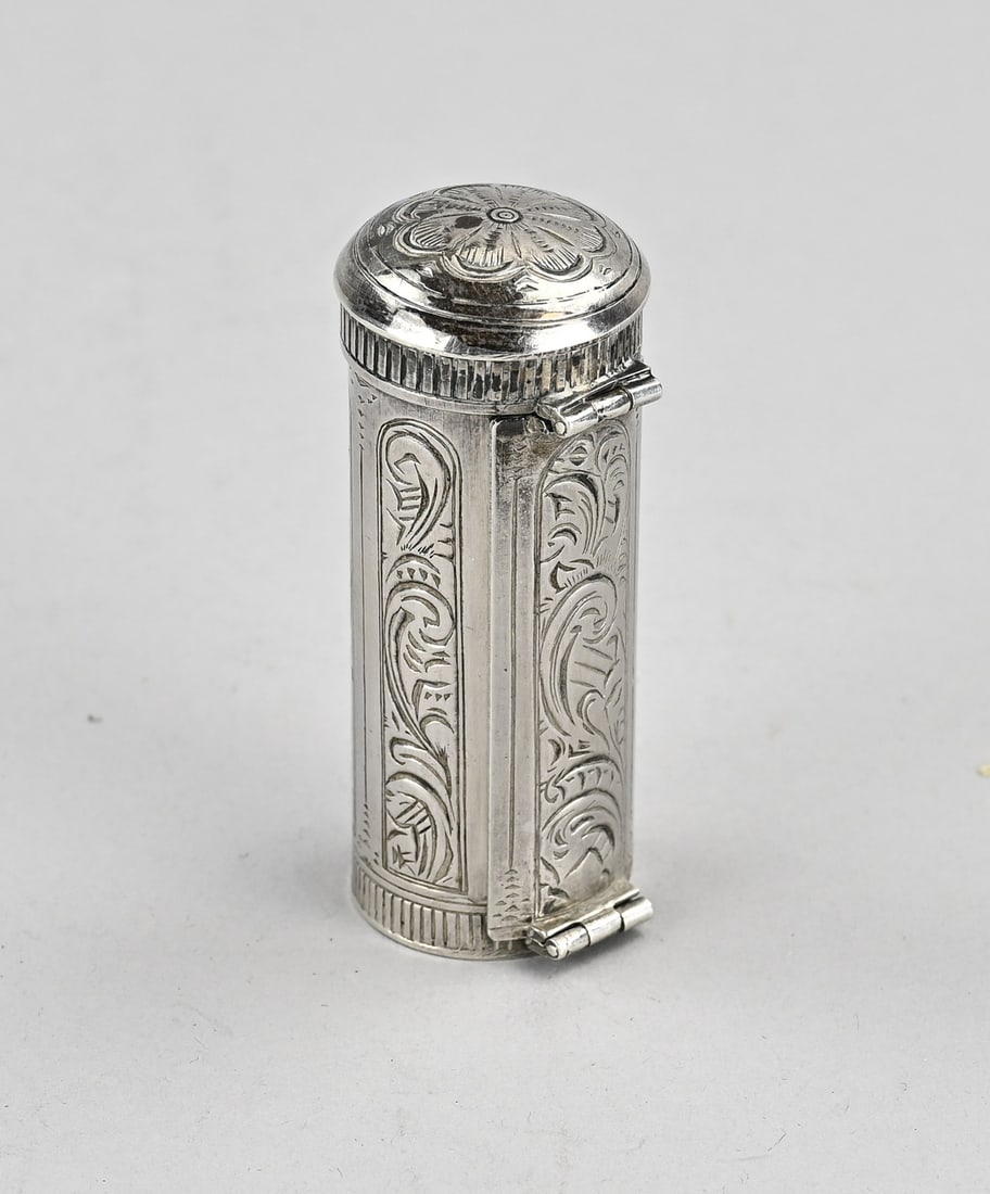 Silver nutmeg grater - 2