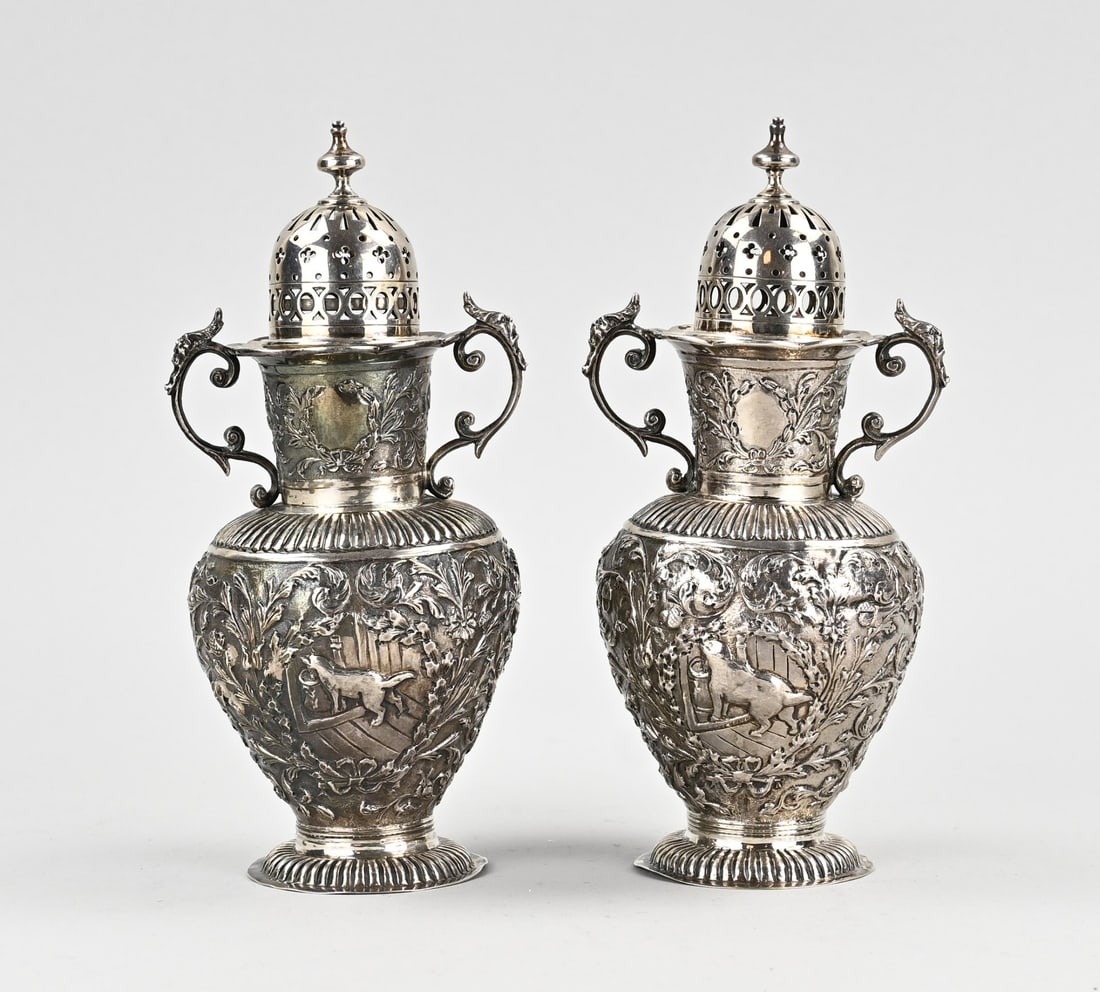 2 Silver shakers - 2