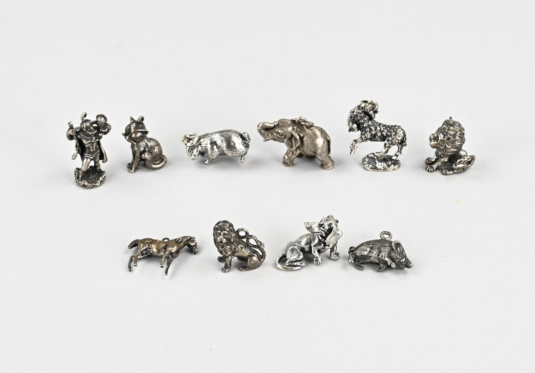 Lot of silver miniatures (1 of 1)