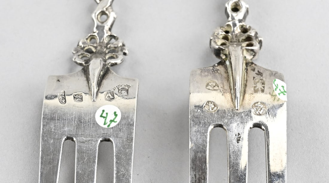 2 Silver decorative forks - 2