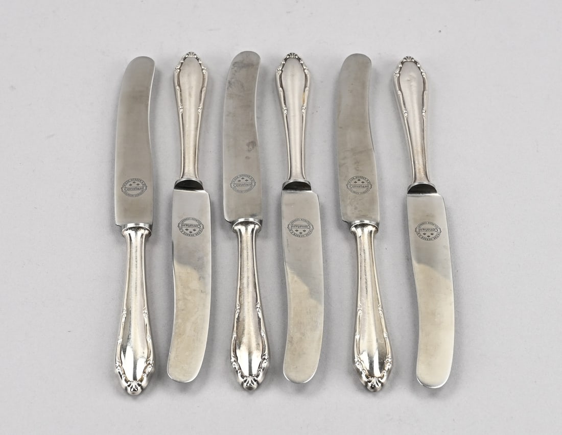 6 knives with silver handles. (1 of 1)