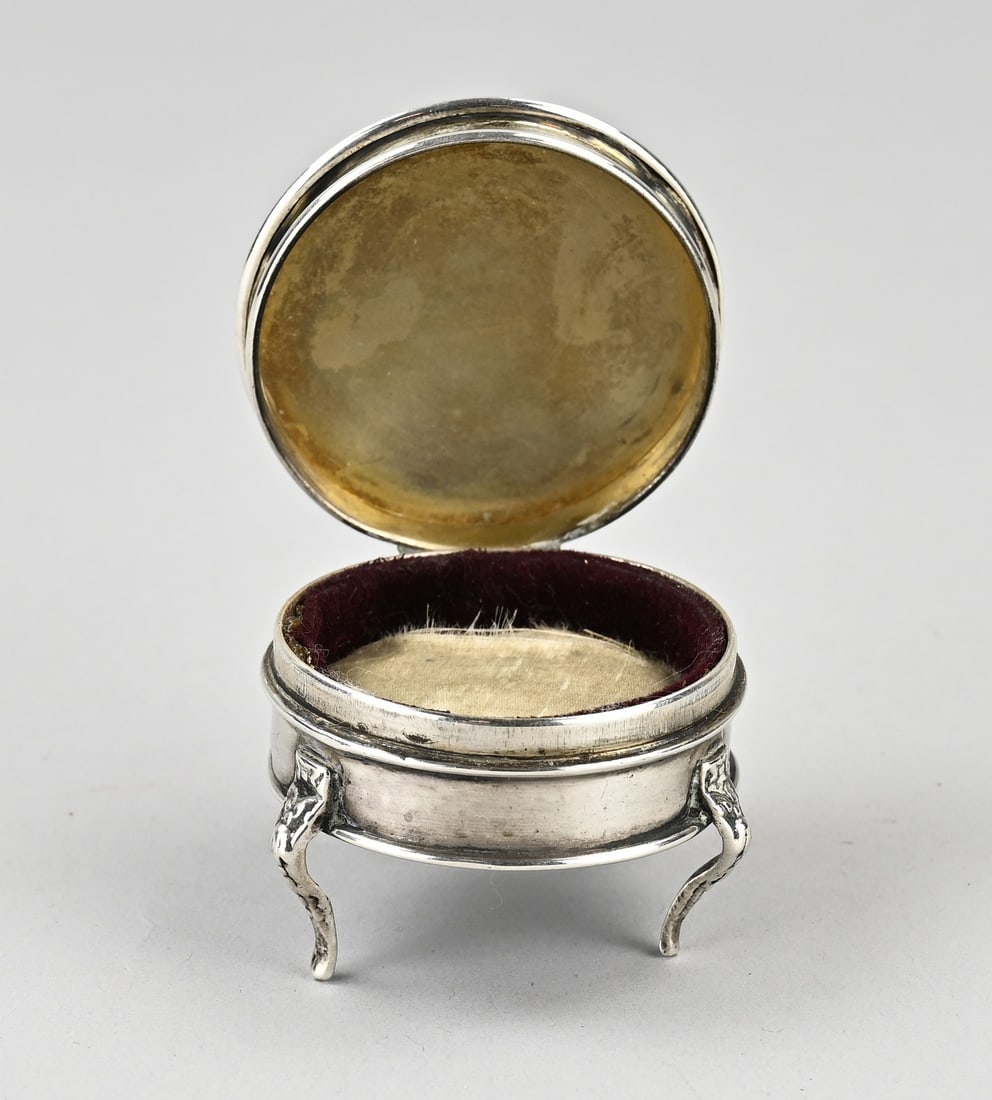 Silver box on legs - 2