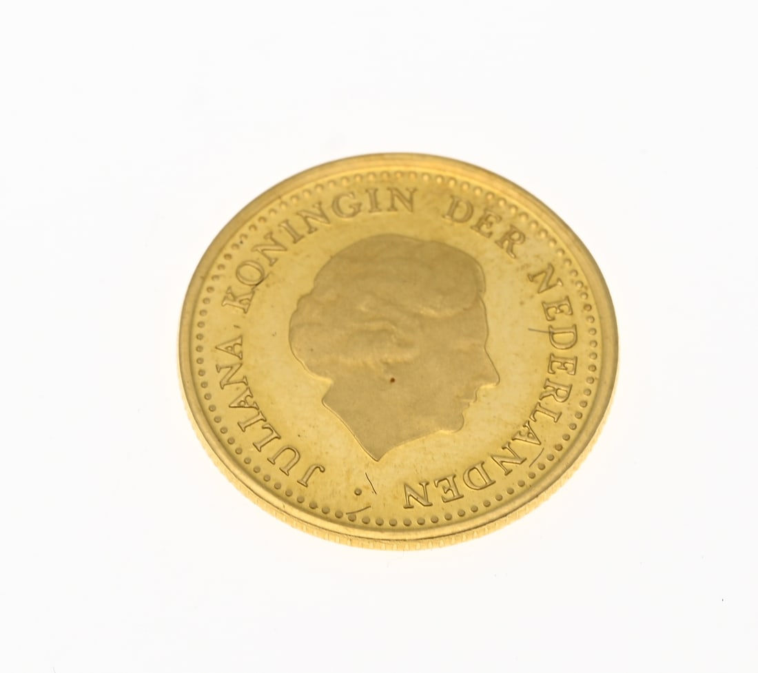 Gold coin, 50 NAG: Yellow gold 50 guilder coin Netherlands Antilles, 1979. Approx. 3.36 grams. In very good condition.