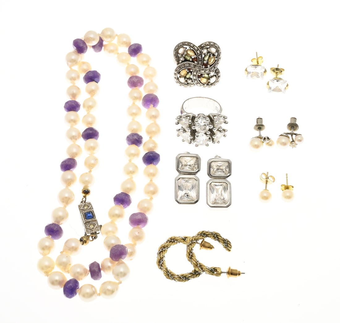 Lot of various jewelry (1 of 1)
