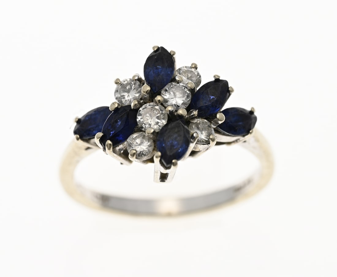 White gold ring with diamond and sapphire (1 of 1)