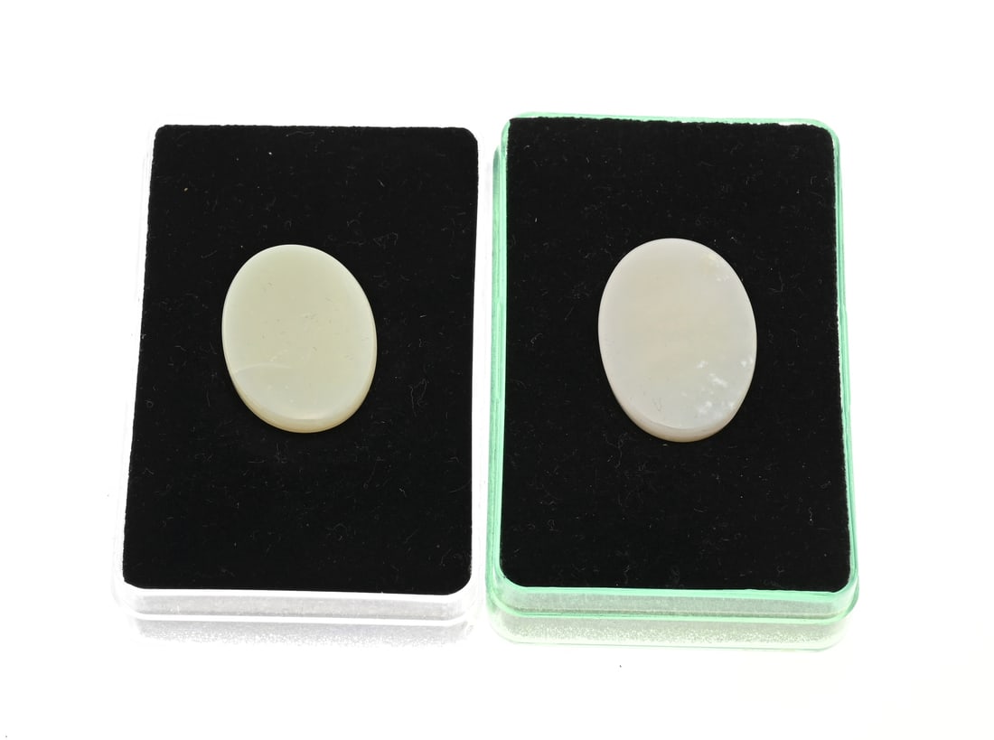 2 Opal stones - 2