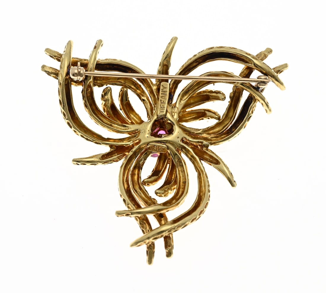 Gold brooch with ruby - 2