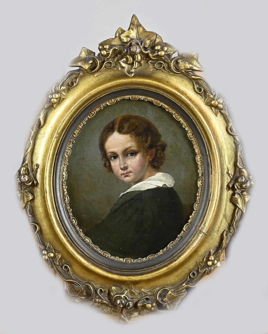 Painting, Portrait of a girl: 19th-century portrait of a girl. Name Hiel on the reverse. In original oval frame. Dimensions: H 20 x W 16 cm. In good condition.