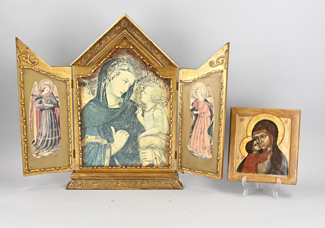 2x Icon: 2x Icon. 20th Century. 1x Mary with Infant Jesus, hand-painted. 1x Wooden triptych, gold-colored with lithographs. Dimensions: 22 x 60 cm. In good condition.