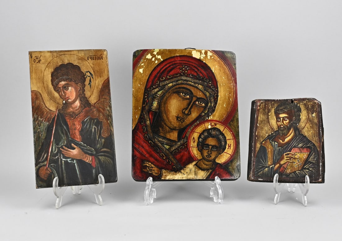 3x Icon: Three gilded icons after antique examples. 20th century. Greek, Russian. Dimensions: 17 x 28 cm. In good condition.