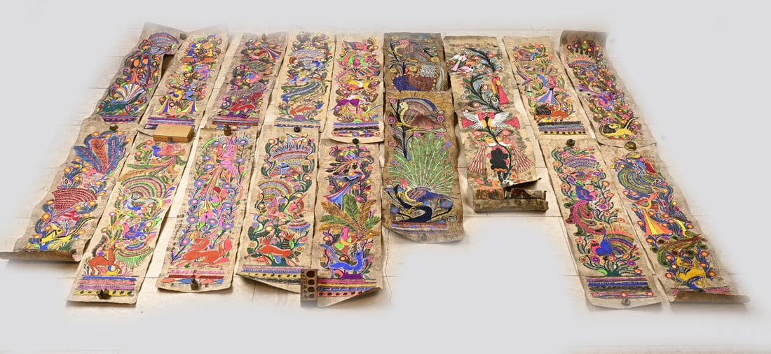 Lot of Mexican art: Large lot of Mexican art on handmade paper. Colorful. 20th century. Dimensions: 80 x 90 cm. In good condition.