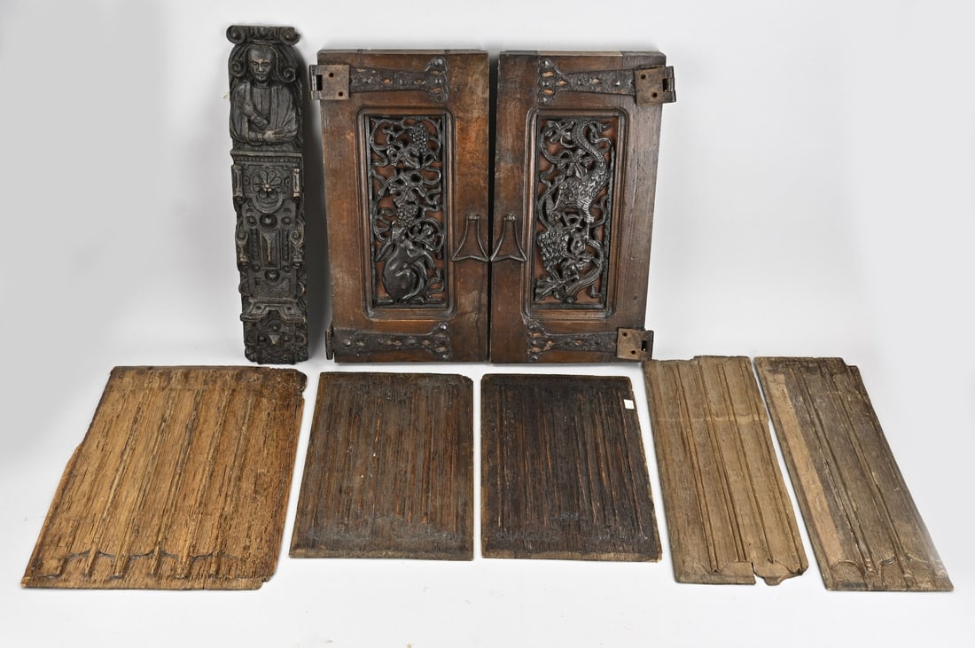 7x Antique woodcarving: 7x Antique woodcarvings. Renaissance, Gothic. 17th - 18th century. Dimensions: 40 - 45 cm. In good condition.