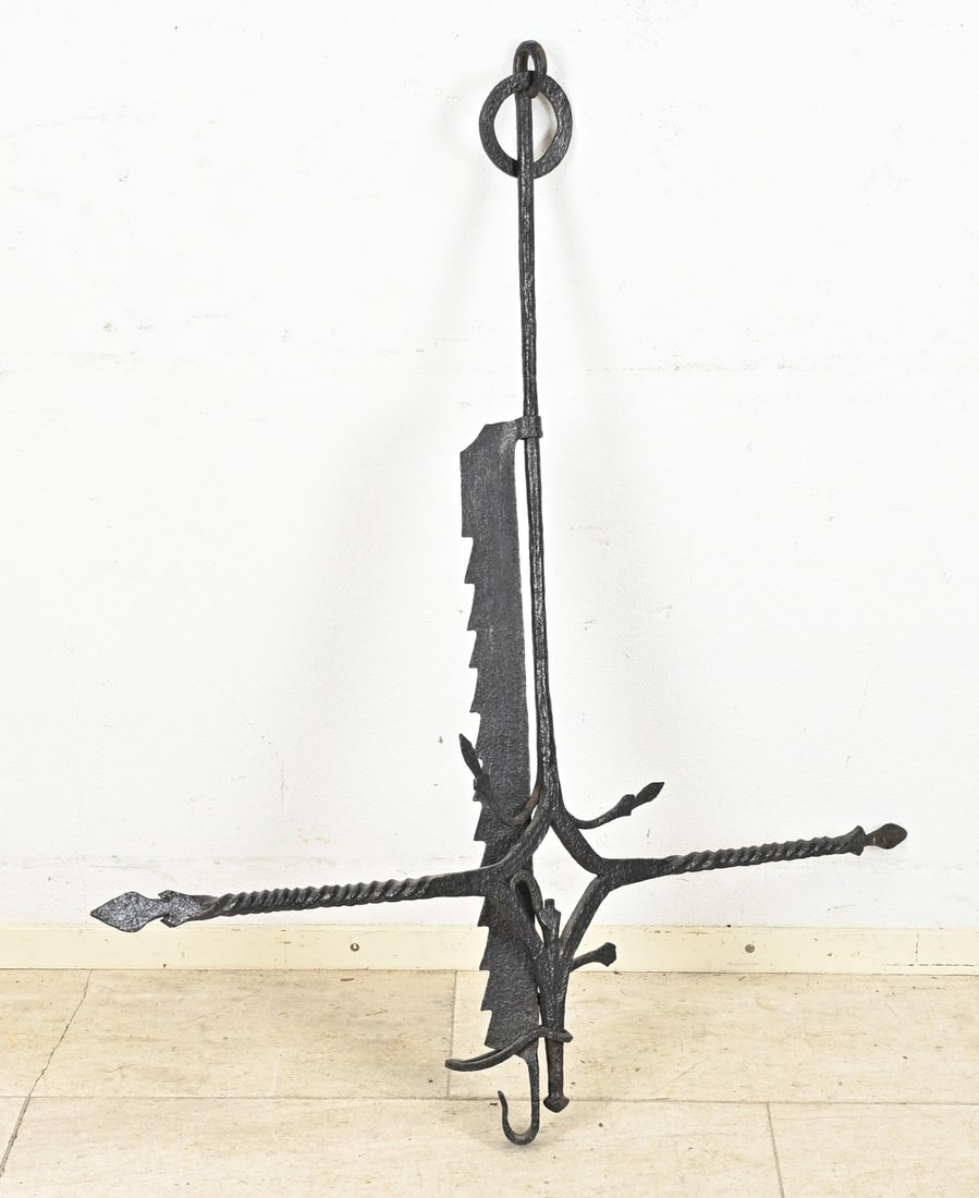 Gothic fireplace hook, 118 x 110 cm. (1 of 1)