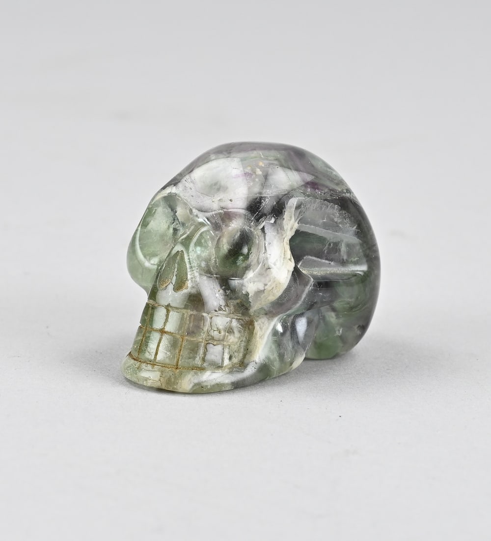 Memento mori: Old quartz skull, Memento mori. Hand-worked. Size: 6 cm. In good condition.