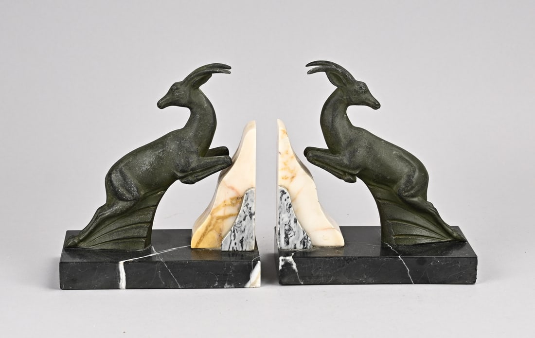 2x Bookends (1 of 1)