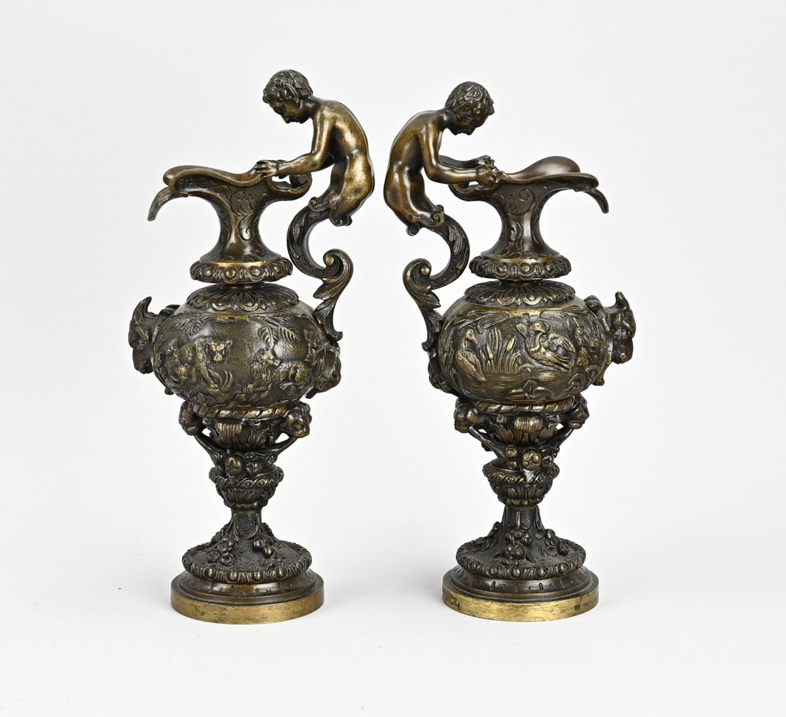 2x Antique bronze pitcher - 2