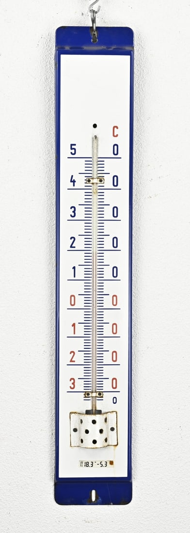 Enamel thermometer, 85 cm.: Antique enamel thermometer. Circa 1930 - 1950. Dimensions: 85 cm. In good condition.