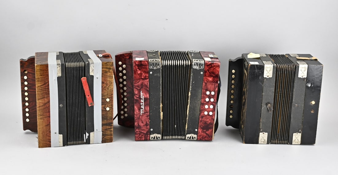 3x Accordion, 1900 - 1930 (1 of 1)